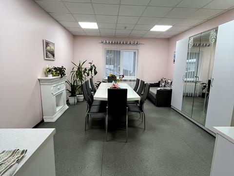 комерційна за адресою Дахнівська вул., 50