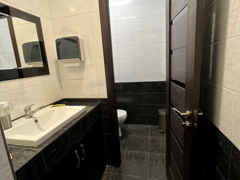 комерційна за адресою Дахнівська вул., 50