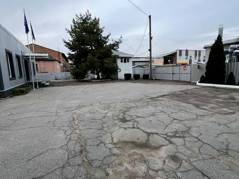 комерційна за адресою Дахнівська вул., 50