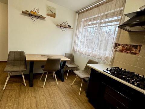 будинок за адресою Героїв Майдану вул. (1 Листопада), 1