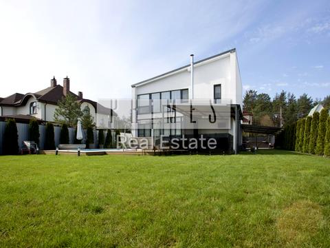 будинок за адресою смт. Козин, Лугова вул.