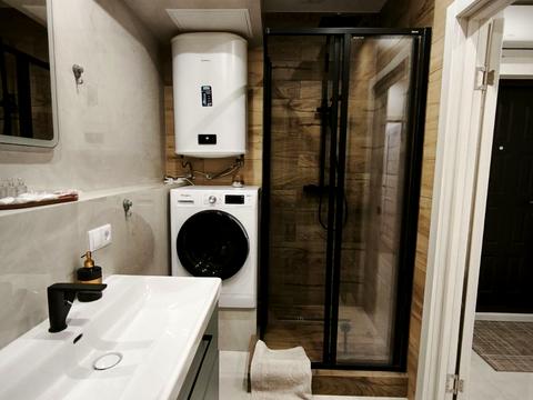 квартира за адресою Літературна вул., 8