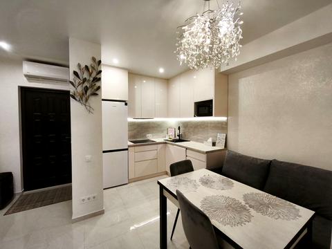 квартира за адресою Літературна вул., 8