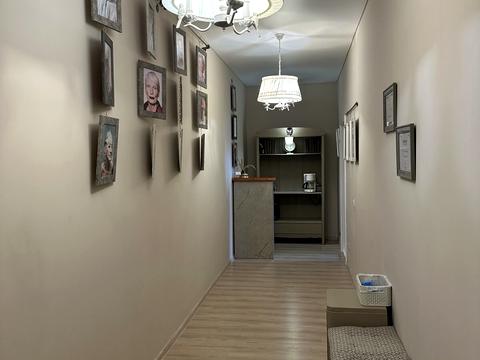 комерційна за адресою Корятовича пл., 3