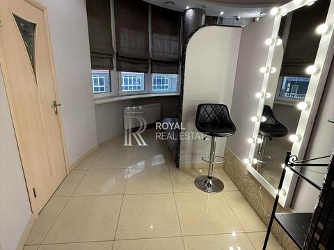 комерційна за адресою В'ячеслава Чорновола вул., 27