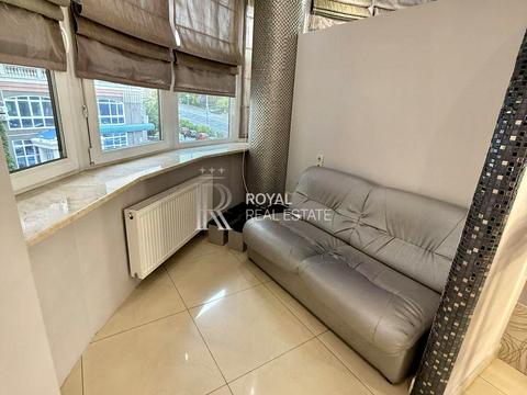 комерційна за адресою В'ячеслава Чорновола вул., 27