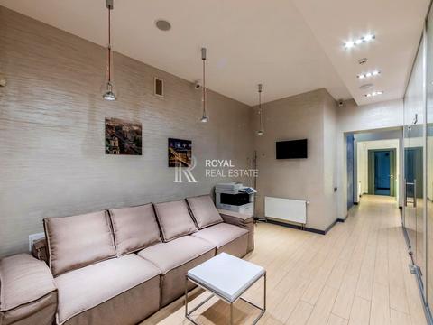 комерційна за адресою Воздвиженська вул., 22