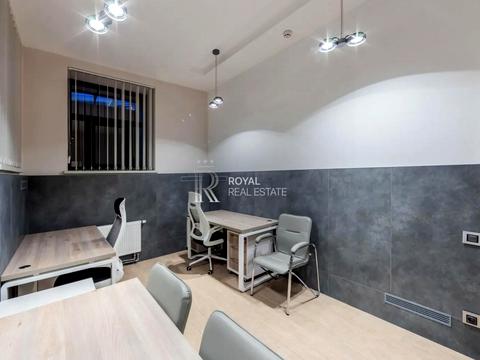 комерційна за адресою Воздвиженська вул., 22