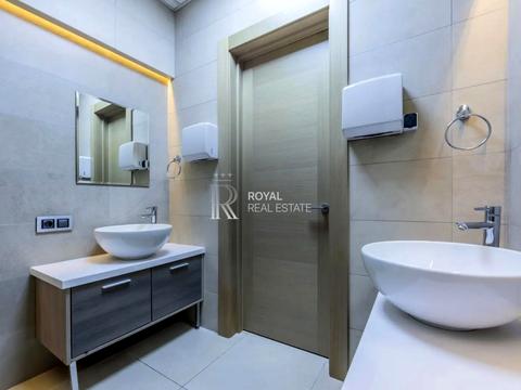 комерційна за адресою Воздвиженська вул., 22