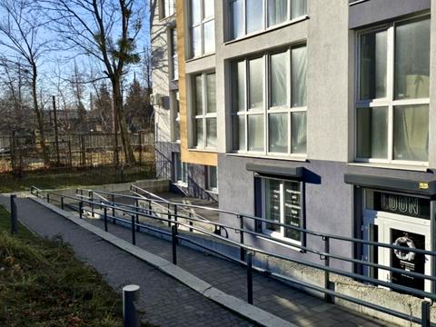 коммерческая по адресу Гнездовского ул., 75в