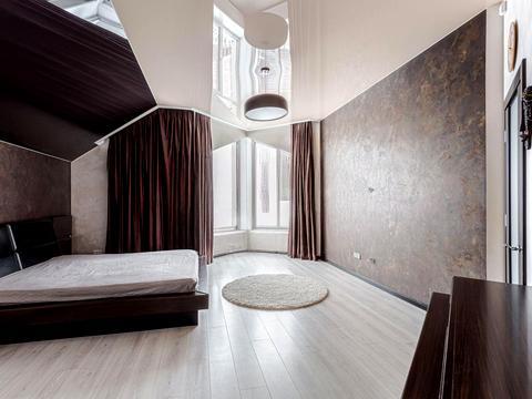 дом по адресу Київська вул.