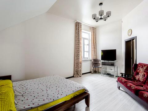 дом по адресу Київська вул.