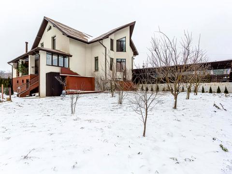 дом по адресу Київська вул.