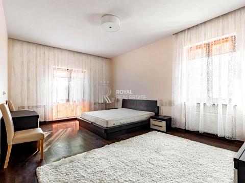 дом по адресу Святищенская ул.