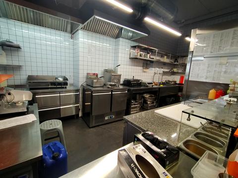 комерційна за адресою Гурія Бухала вул. (6-та Гвардійська), 13