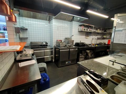 комерційна за адресою Гурія Бухала вул. (6-та Гвардійська), 13