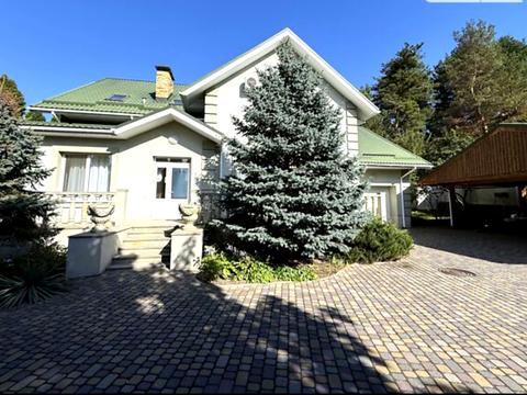 будинок за адресою смт. Козин, Київська вул.