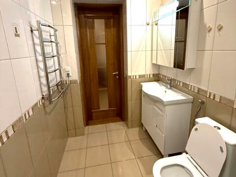 будинок за адресою смт. Козин, Київська вул.