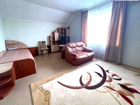 будинок за адресою смт. Козин, Київська вул.