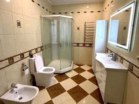 будинок за адресою смт. Козин, Київська вул.