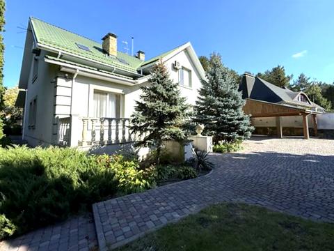 будинок за адресою смт. Козин, Київська вул.