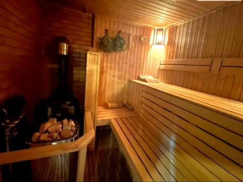 будинок за адресою смт. Козин, Київська вул.