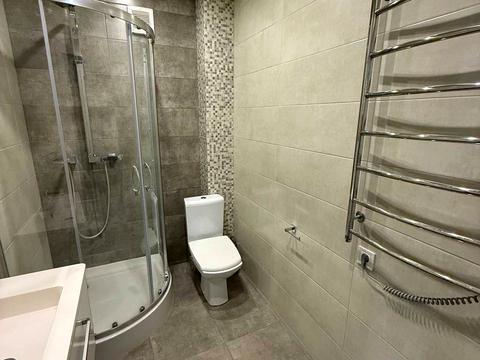 квартира за адресою Левка Лук'яненка вул. (Василя Жуковського), 16, 18, 20, 24