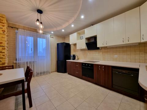 квартира за адресою Анни Ахматової вул., 35