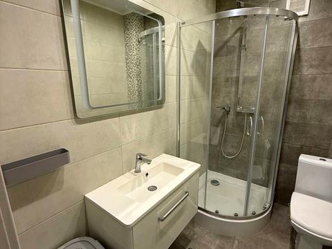 квартира за адресою Левка Лук'яненка вул. (Василя Жуковського), 16, 18, 20, 24