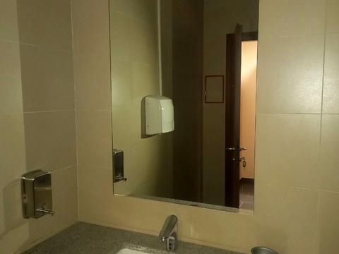 комерційна за адресою Королеви Єлизавети ІІ вул. (Глинки), 2