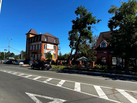 комерційна за адресою Левка Лук'яненка вул. (Жовтнева), 7