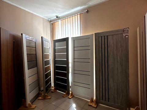 комерційна за адресою Левка Лук'яненка вул. (Жовтнева), 7