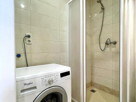 квартира за адресою Ревуцького вул., 40-Г