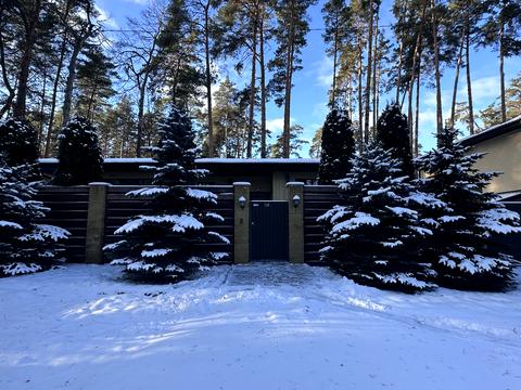 дом по адресу Евгения Коновальца ул.