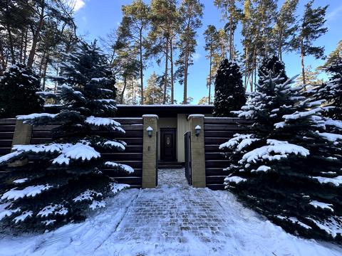 дом по адресу Евгения Коновальца ул.