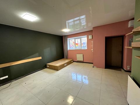 комерційна за адресою Соборна вул., 105/3