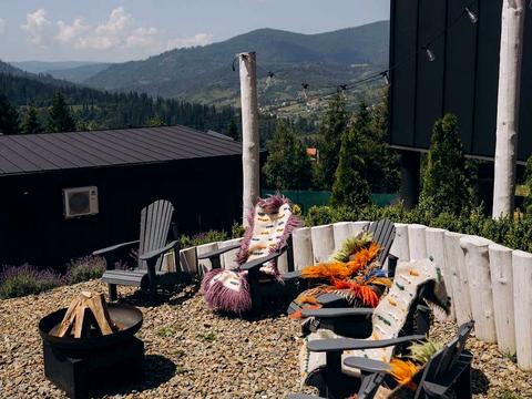 комерційна за адресою Лесі Українки вул., 14