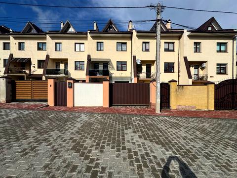 будинок за адресою Богдана Хмельницького вул., 1