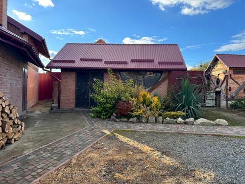 будинок за адресою Сонячна, 1