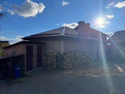 будинок за адресою Сонячна, 1