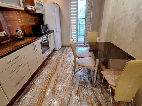 квартира за адресою Регенераторна вул., 4 к7