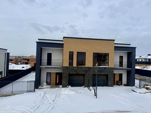 дом по адресу Світла