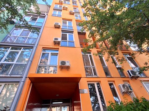 квартира за адресою Регенераторна вул., 4 к7