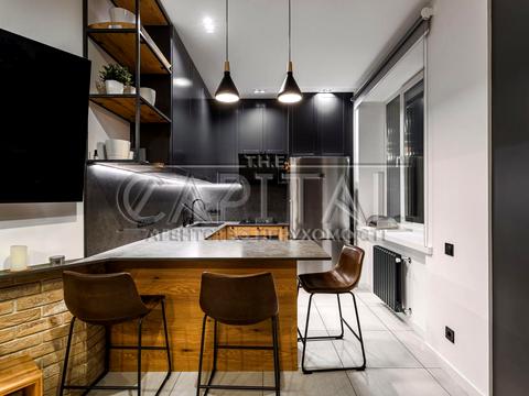 квартира за адресою Лаврська вул. (Січневого Повстання), 6