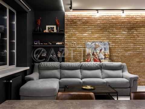 квартира за адресою Лаврська вул. (Січневого Повстання), 6