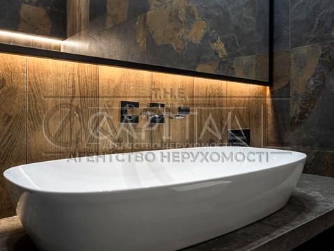 квартира за адресою Лаврська вул. (Січневого Повстання), 6