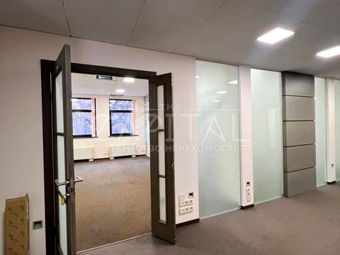 комерційна за адресою Олеся Гончара вул., 23а