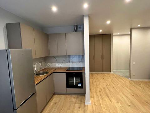 квартира за адресою Дніпровська набережна вул., 17-К