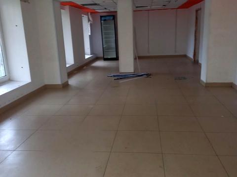 комерційна за адресою Київ, Космонавта Поповича вул. (Космонавта Волкова), 16