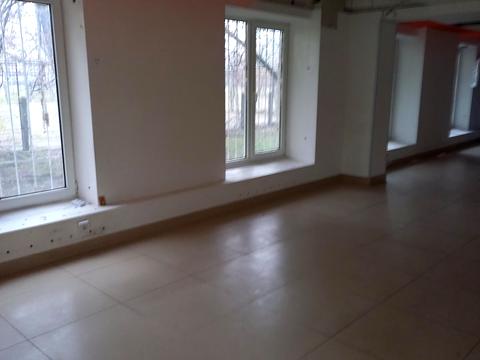 комерційна за адресою Київ, Космонавта Поповича вул. (Космонавта Волкова), 16